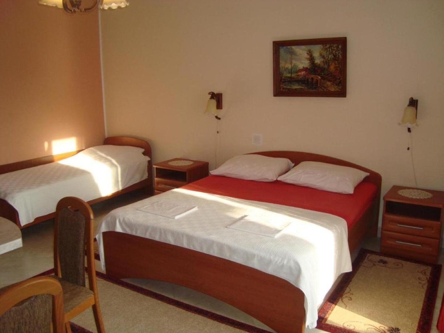 Apartment Marie - free parking Omišalj Buitenkant foto